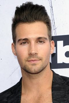 James Maslow interpreta Jake