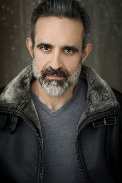 Sam Vincent interpreta Filmstage Director