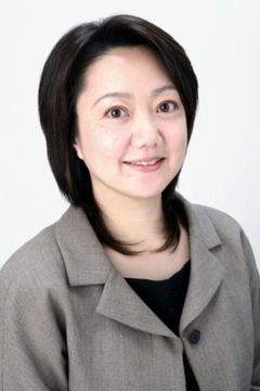 Sakiko Tamagawa interpreta Akemi Miyano (voice)