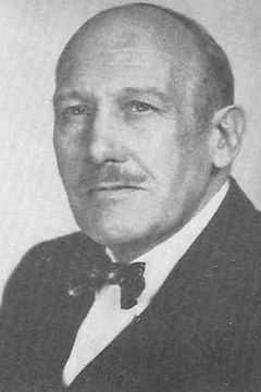 Frank Tweddell interpreta Night Watchman (uncredited)