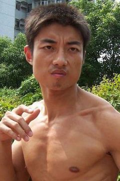 Xiaolong Ding interpreta Rogue