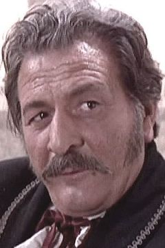 Furio Meniconi interpreta Capo tribale