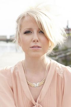 Angela Galuppo interpreta Pentagon Tour Guide