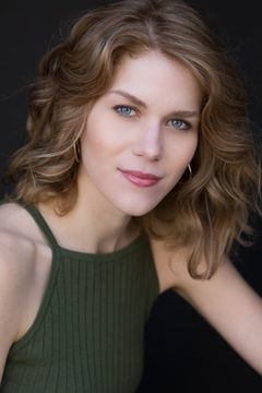 Ellie Jameson interpreta Jocelyn