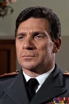 Noah Keen interpreta Sparrow