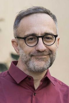 Frédéric Neidhardt interpreta Le prof de SVT
