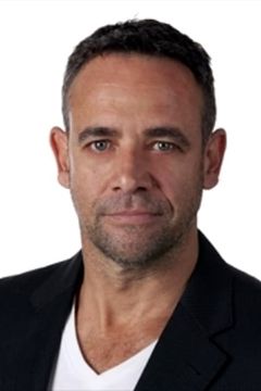 Richard Huggett interpreta Giancarlo's Man