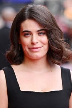 Ebla Mari interpreta Yara