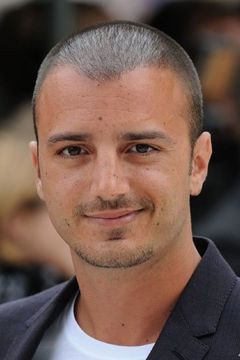 Nicolas Vaporidis interpreta Federico Maretti