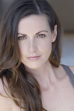 Liz Carey interpreta Charity