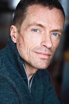 Klaus Tange interpreta Stefan