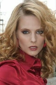 Amee Walden interpreta Penelope