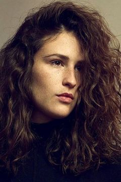 Drielly Oliveira interpreta Mannequin