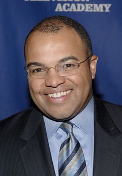 Mike Tirico interpreta Mike Tirico