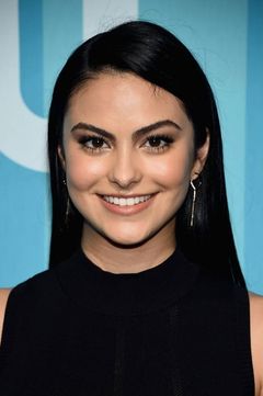 Camila Mendes interpreta Veronica Lodge