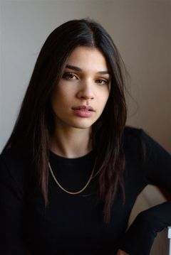 Carla Souary interpreta Billie Schmidt