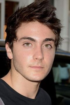 Noah Silver interpreta Le garçon