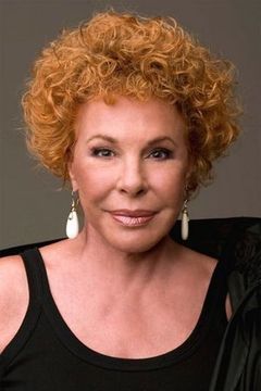 Ornella Vanoni interpreta Nicky, Orso's wife