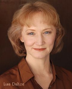 Lisa Dalton interpreta Miranda Rights Officer (uncredited)