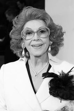 Jayne Meadows interpreta Herself