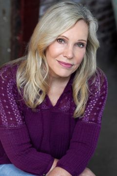 Lisa Finlayson interpreta Townhouse Guest