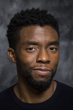 Chadwick Boseman interpreta Jackie Robinson