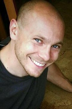 Harley Cross interpreta Tommy Keegan