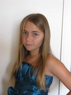 Nicole Grother interpreta Daughter