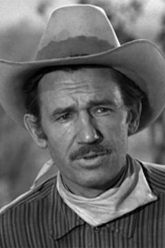 Steve Raines interpreta Minor role (uncredited)