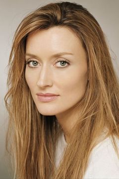 Natascha McElhone interpreta Erica Gallagher