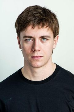 Chris MacMillan interpreta Angel Price #44