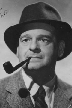 Walter Fitzgerald interpreta Lord Fitzpatrick