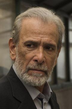 Hossein Mahjoub interpreta Soltan