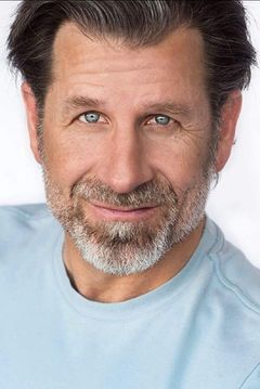 Bryan Moss interpreta FBI Agent (uncredited)