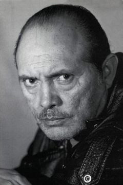 Al Israel interpreta Tito Barco
