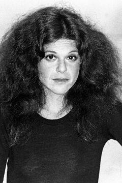 Gilda Radner interpreta Self (archive footage)