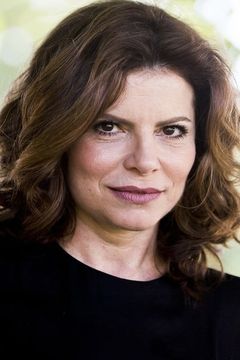 Débora Bloch interpreta Clarice
