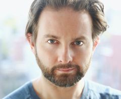 Elliot Joseph interpreta Constable Peterson