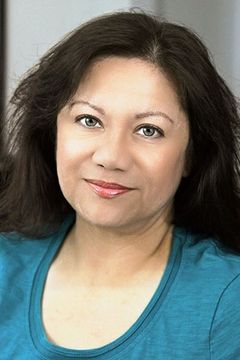 Karen M. Hudson interpreta Border Crosser (uncredited)