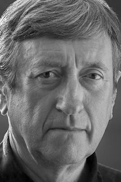Philip Jackson interpreta John Knight