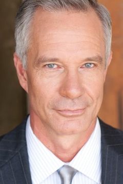 Thomas Gaitsch interpreta Walker Dunlevy (uncredited)