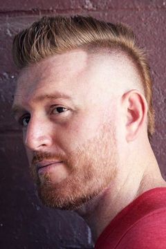 Heath Miller interpreta Heath Slater
