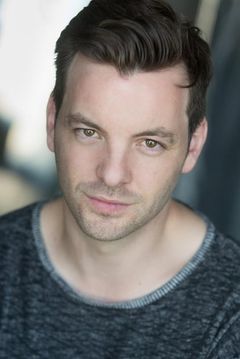 Gethin Anthony interpreta Renly Baratheon