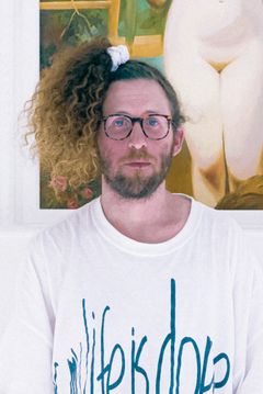 Sean Glass interpreta Aspen DJ