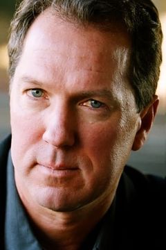 Silas Cooper interpreta Grace's Father