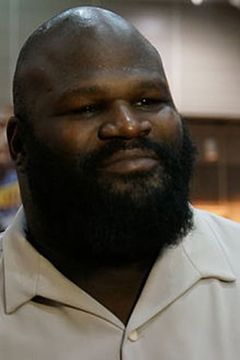 Mark Henry interpreta Tough Voice Guy