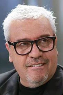 Fernando Gustavo Sily interpreta Manager (voice)