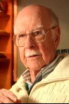 Ollie Johnston interpreta Additional Voices (voice)