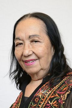 María Elena Olivares interpreta Badass Maid