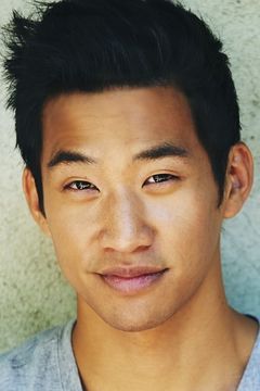 Patrick Kwok-Choon interpreta Additional Voices (Voice)